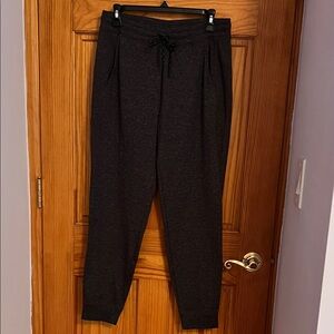 NWT American Eagle Joggers